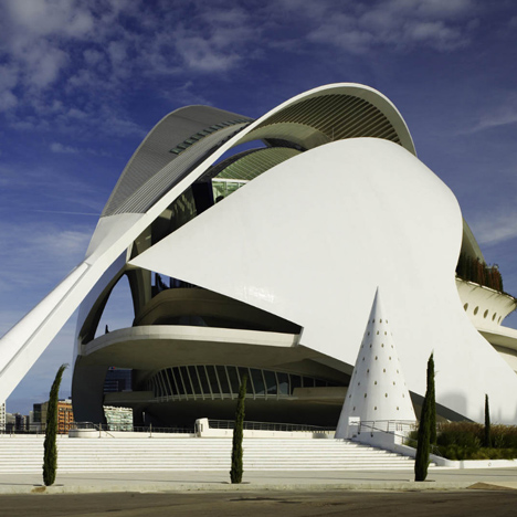The-Palau-de-les-Arts-Reina-Sofia-by-Santiago-Calatrava_dezeen_sq.jpg