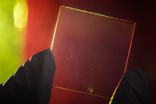 53fa4043c07a80c384000842_invisible-solar-harvesting-technology-becomes-reality_lsc-in-lab-530x352.jpg